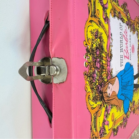 Barbie The World Of Barbie Doll Pink Travel Carrying Case Vintage 1968 - Picture 6 of 13